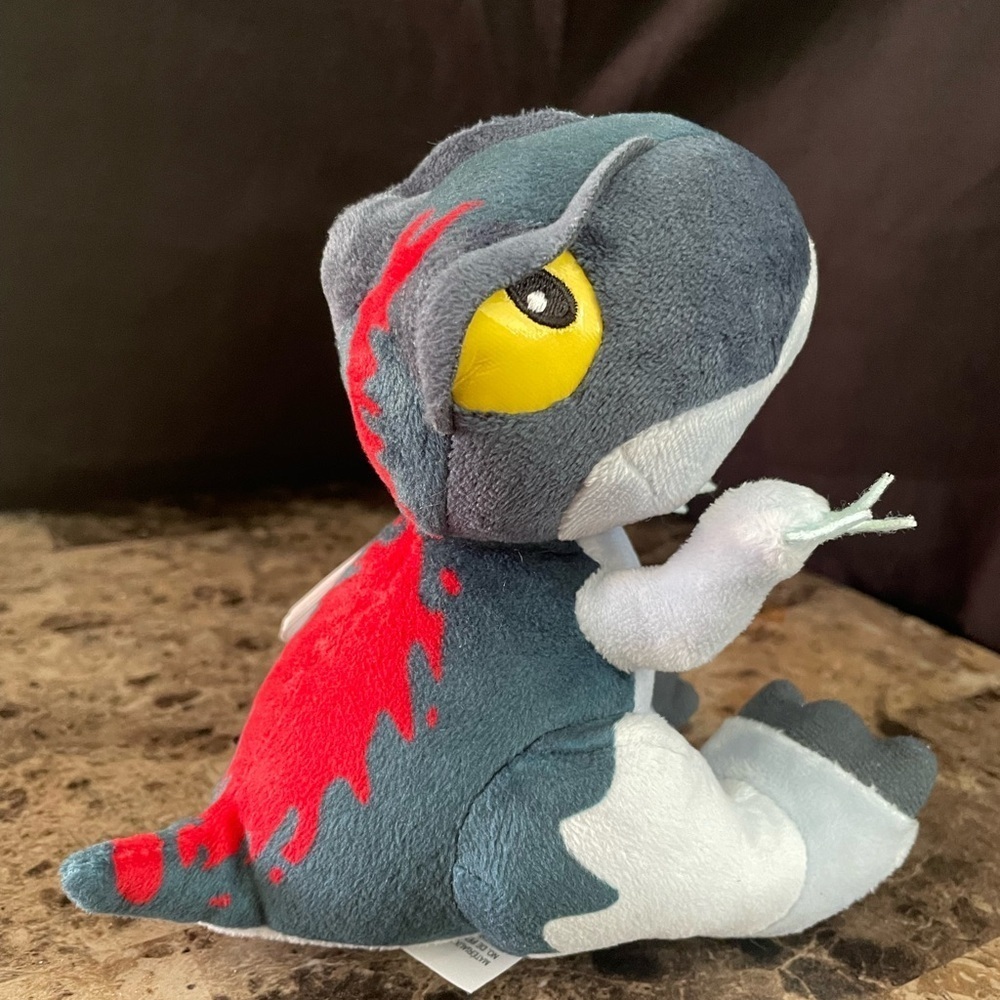 Jurassic World Dominion THERIZINOSAURUS Plush Dinosaur with Sound by Mattel NEW